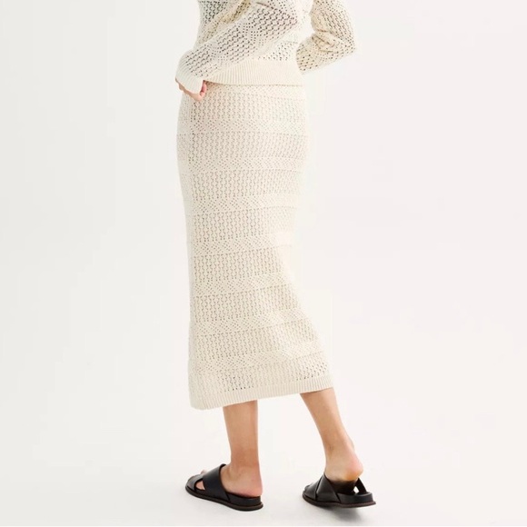 Women’s Juniors Size Small Ivory Color Eyelet Crochet Maxi Tube Skirt - Picture 2 of 2